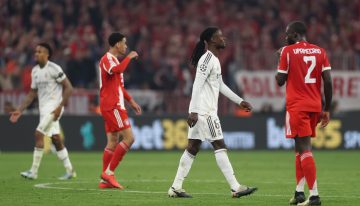 Nadar para morir en una tarjeta roja