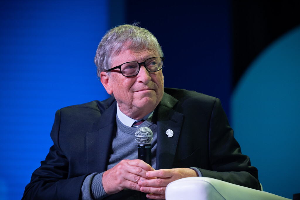 Bill Gates sobre la IA: "Sobreestimamos lo que pasará en los próximos dos años y subestimamos qué ocurrirá en los siguientes diez"