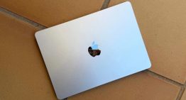 No es la primera vez que vemos el MacBook Air M5 con 90 euros de descuento, pero sí con un Magic Mouse de regalo