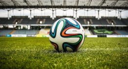 China generó la mitad del visionado digital del último Mundial. Falta un mes para el de 2026 y aún no está claro si lo emitirán
