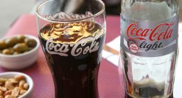 Odisea en el pasillo de los refrescos: por qué beberse una Coca-Cola Light en pleno 2026 es misión imposible