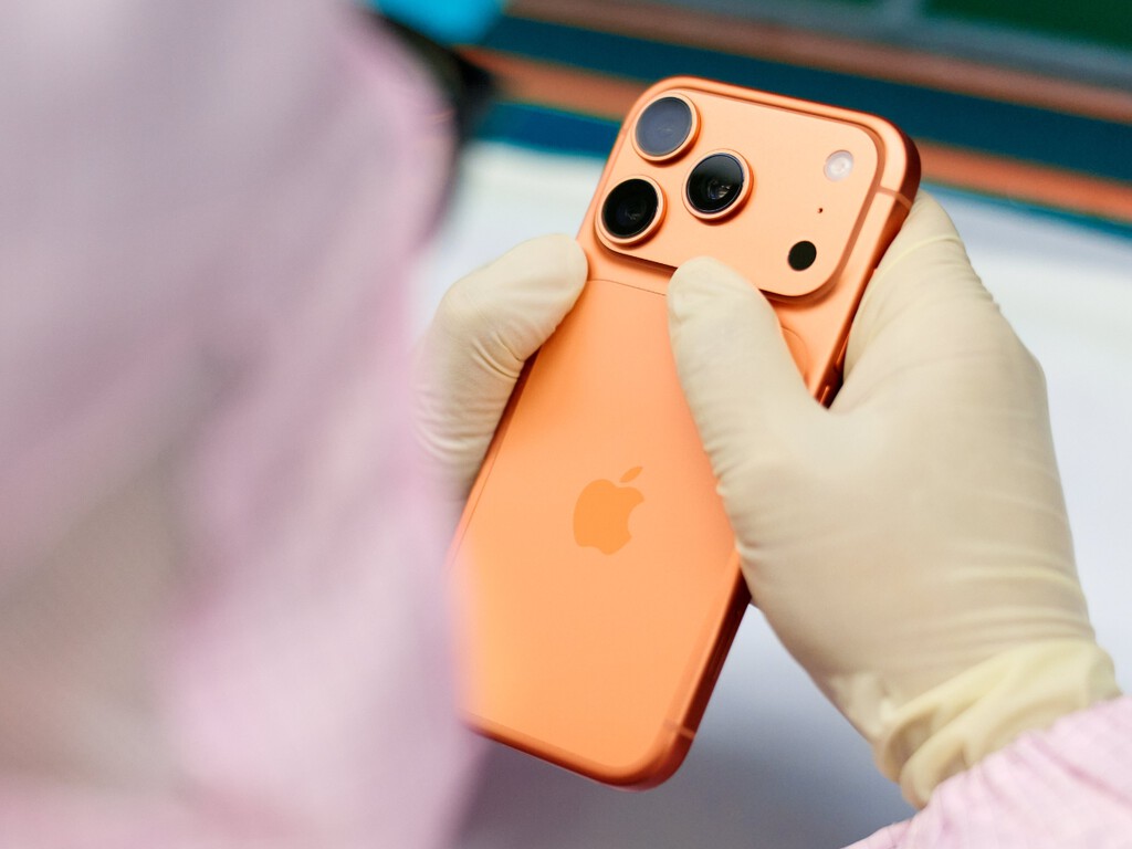 El mayor fabricante del iPhone, contra las cuerdas tras un ciberataque. Hay hasta 8 TB de archivos en los que nombran a Apple 