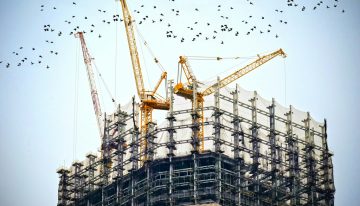 El problema de España no es la falta de suelo edificable. Es un enorme atasco de suelo que bloquea tres millones de pisos en ciudades