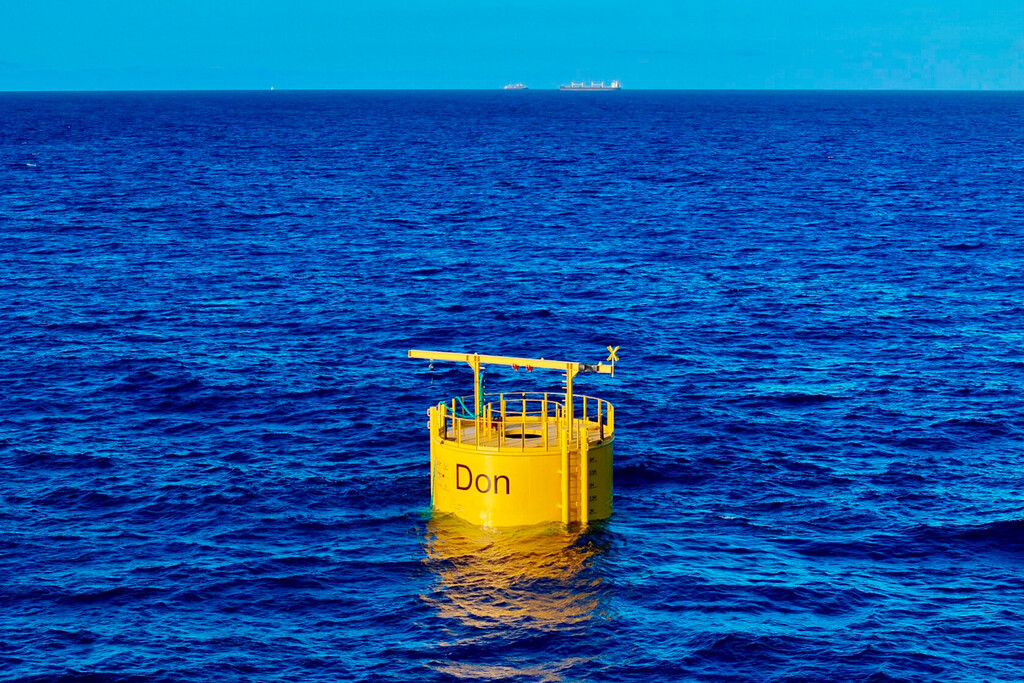 Adiós a depender del viento o del sol: Canarias acaba de encender la primera plataforma que genera electricidad "hirviendo" el océano 