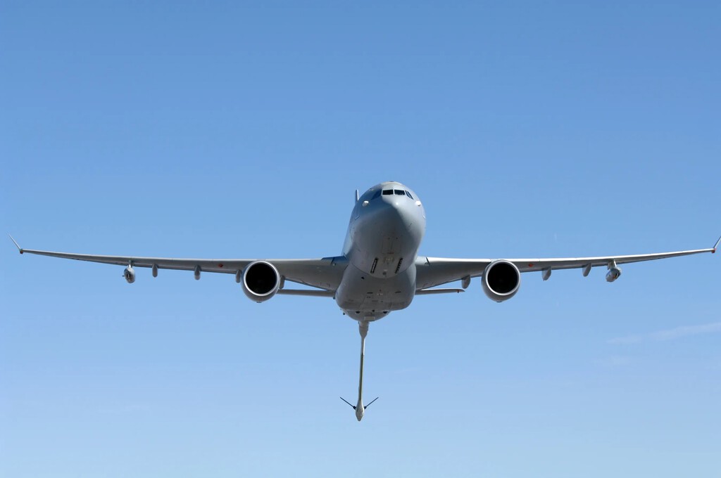 Italia buscaba renovar sus aviones cisterna entre Boeing y Airbus. Su decisión dice mucho del momento que vive Europa