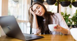 Dormir poco y vivir con ansiedad tiene un precio crónico: por qué la tensión alta se está disparando antes de los 30