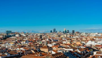 La periferia siempre fue el refugio de quienes huían de los precios de la vivienda de Madrid. Eso se ha terminado