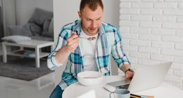 «Cereales para machos» o por qué hay hombres que necesitan envases negros y sabores llamados «sigma» para no sentir amenazada su masculinidad al desayunar