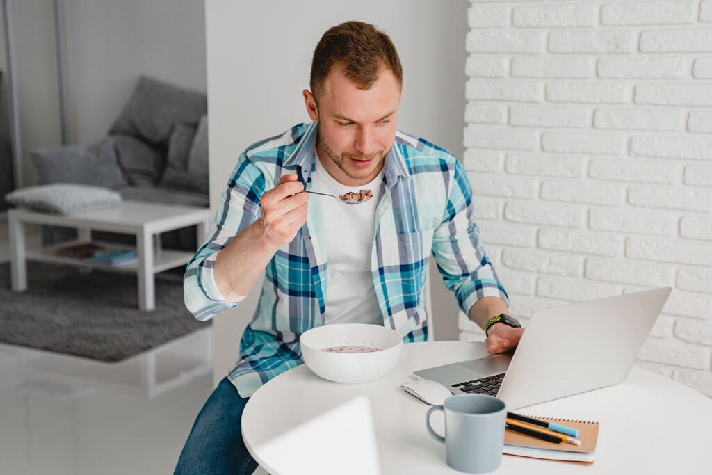 "Cereales para machos" o por qué hay hombres que necesitan envases negros y sabores llamados "sigma" para no sentir amenazada su masculinidad al desayunar 
