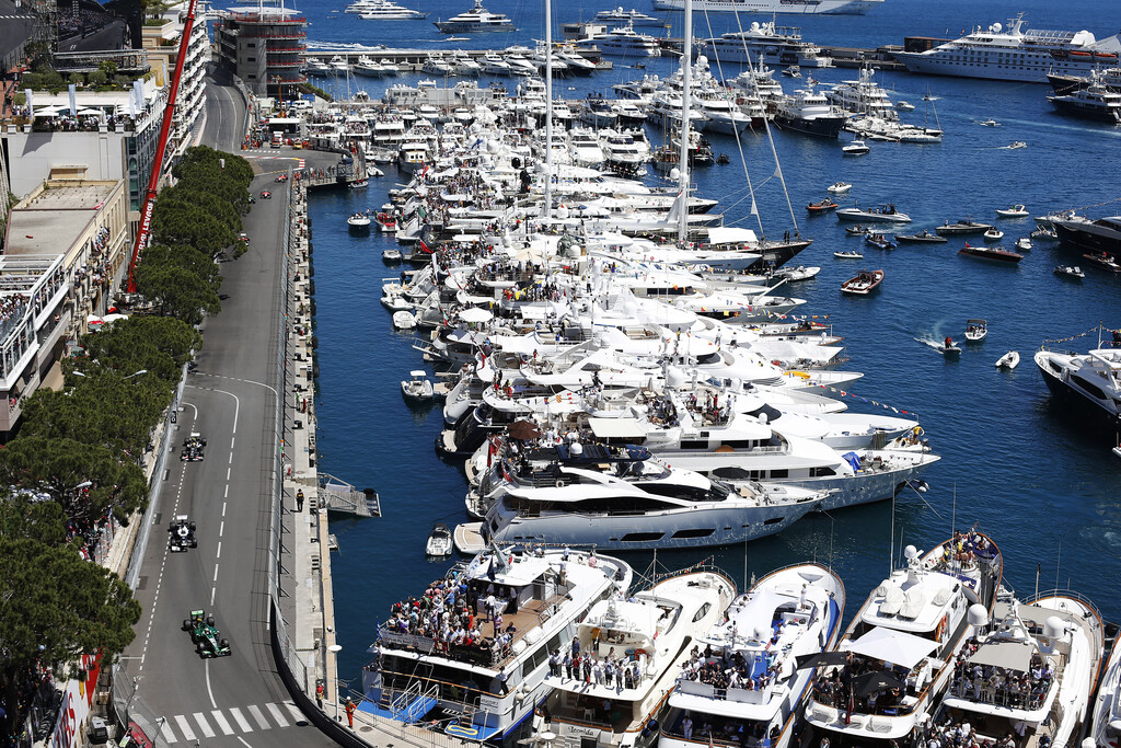 Si pensabas que la zona azul de tu ciudad era cara, espera a ver lo que cuesta amarrar un yate en el GP de Fórmula 1 en Mónaco 