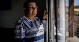 Una tecnología para tratar el párkinson elimina el dolor a Inma, paciente de Can Ruti con la «enfermedad del suicidio»: «Es un cambio descomunal»