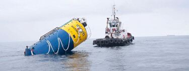 Doce años de trabajo, tres inviernos en el mar y una boya de 42 metros: así es el proyecto vasco que quiere convertir las olas en electricidad barata 