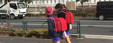 Hay un símbolo nacional que Japón mantiene invariable desde hace generaciones: una mochila escolar carísima