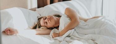 Que te despiertes a las 3 de la mañana es totalmente normal: dormir del tirón es un invento moderno, no una evolución