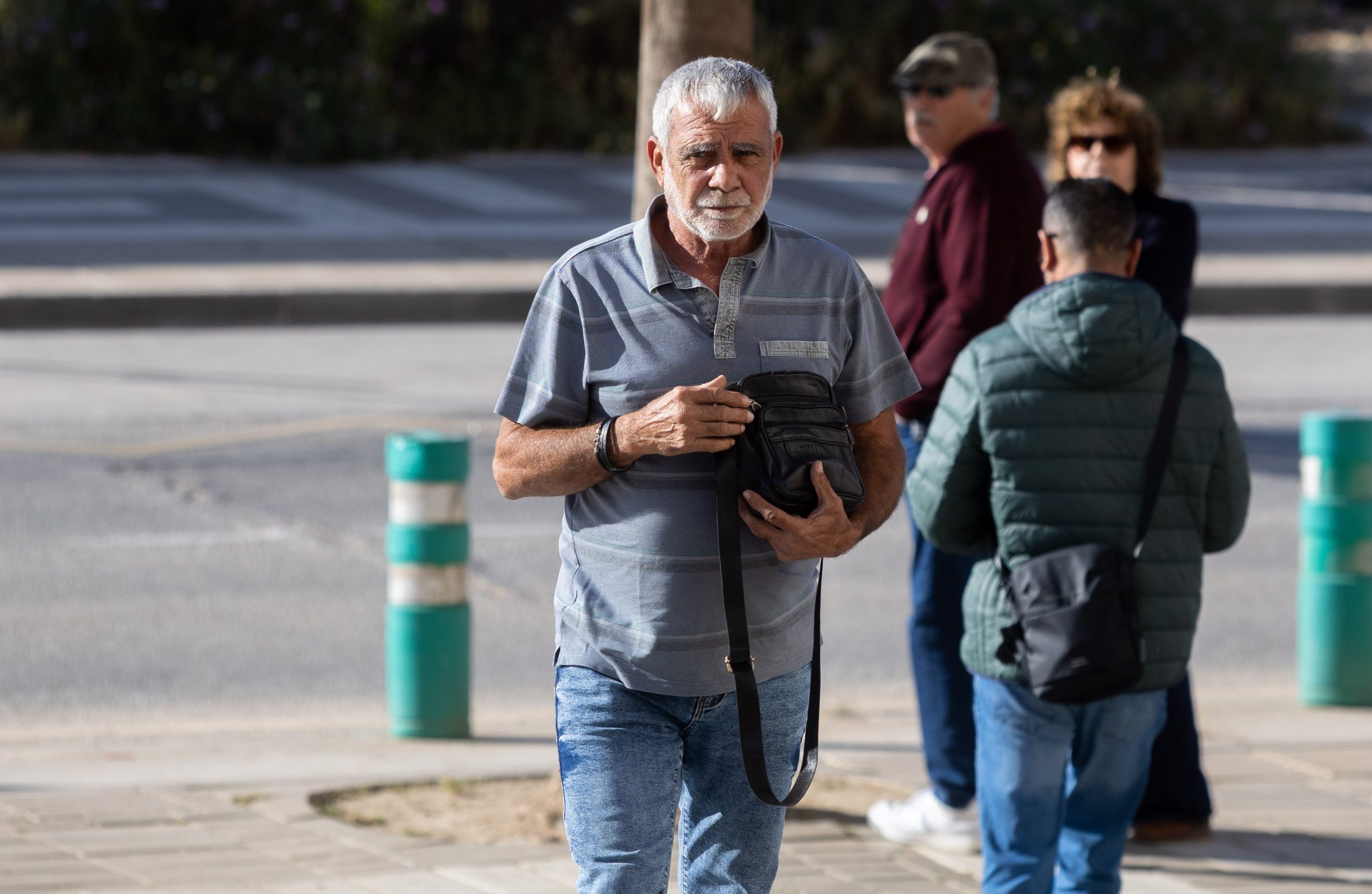 Manuel Alonso, acusado del crimen de los colombianos y condenado por el asesinato de su exmujer, Lucía Garrido, llega a la Ciudad de la Justicia de Málaga, este miércoles.