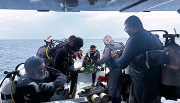 La tragedia de cinco submarinistas italianos fallecidos en Maldivas crece con la muerte de un miembro del equipo de rescate