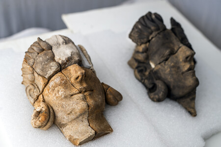 Relieves Figurados Hallados En El Yacimiento De Casas Del Turunuelo Badajoz Samuel Sanchez El Pais