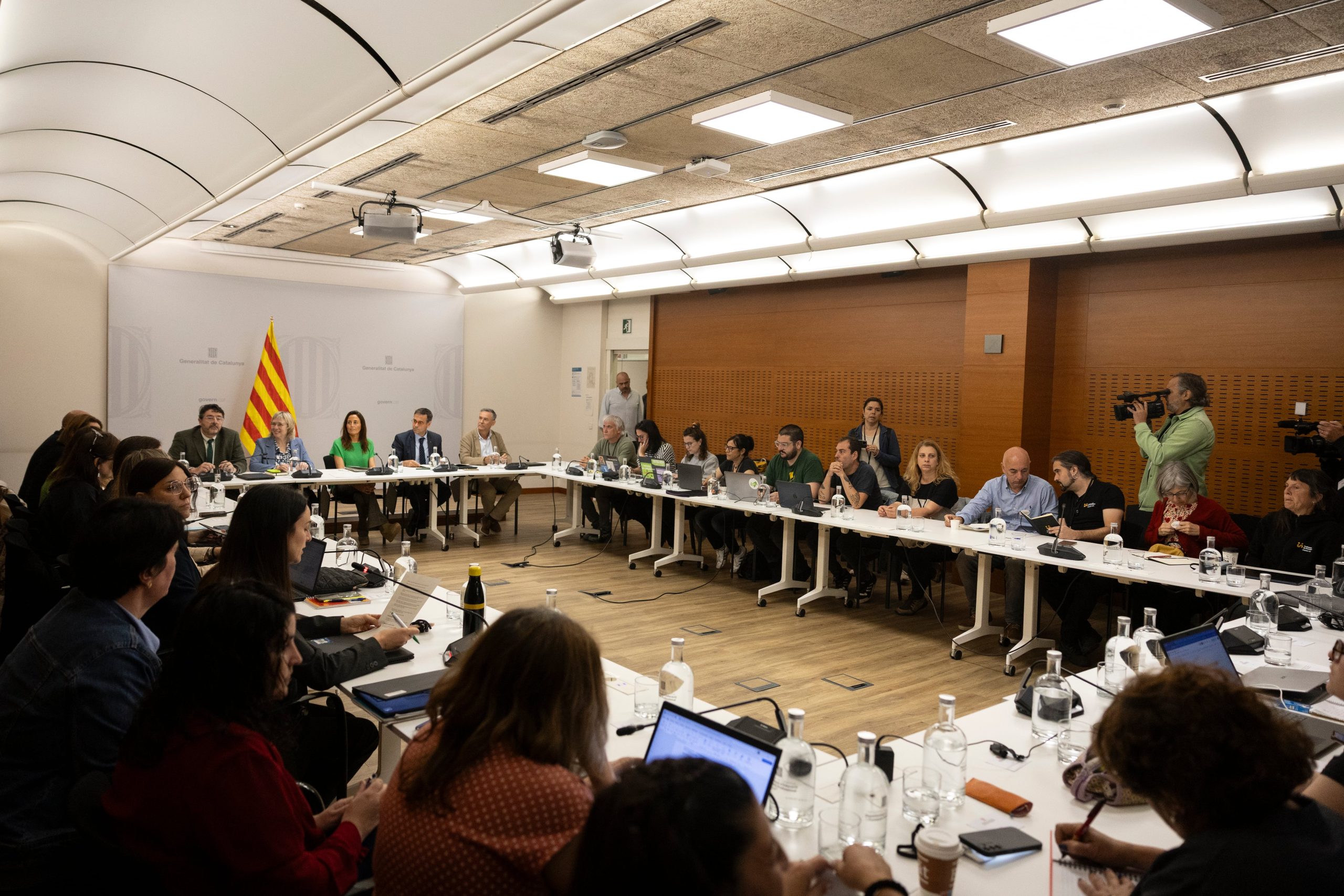Reunión entre los sindicatos y el Departamento de Educación, el pasado jueves.