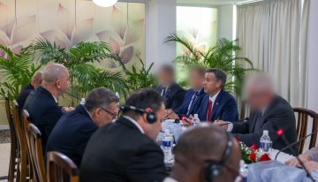Estados Unidos y Cuba intensifican las negociaciones en medio de una isla colapsada