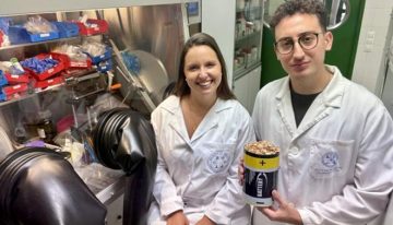 Investigadores de la Universidad de Córdoba crean una batería con cáscaras de pistacho: «Tiene una vida de hasta 1.000 usos de carga y descarga»