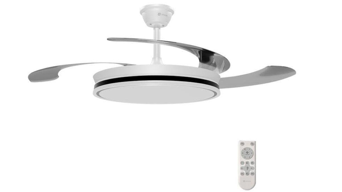 Ventilador de techo con luz y aspas retráctiles.