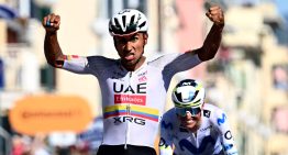 Bocanada de aire de Enric Mas ante el ‘hat-trick’ de Jhonatan Narváez en el Giro de Italia