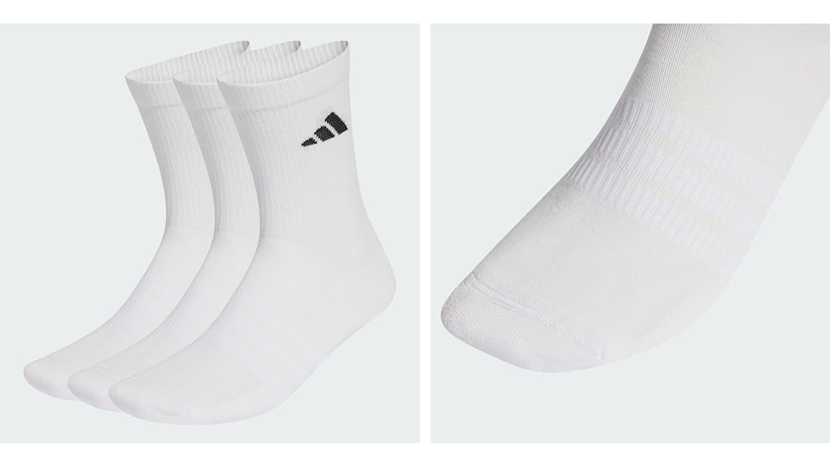 Calcetines blancos de Adidas.