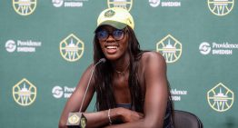 Awa Fam recibe su primera ovación en su presentación como jugadora de Seattle Storm: “La WNBA es un sueño hecho realidad para mí”