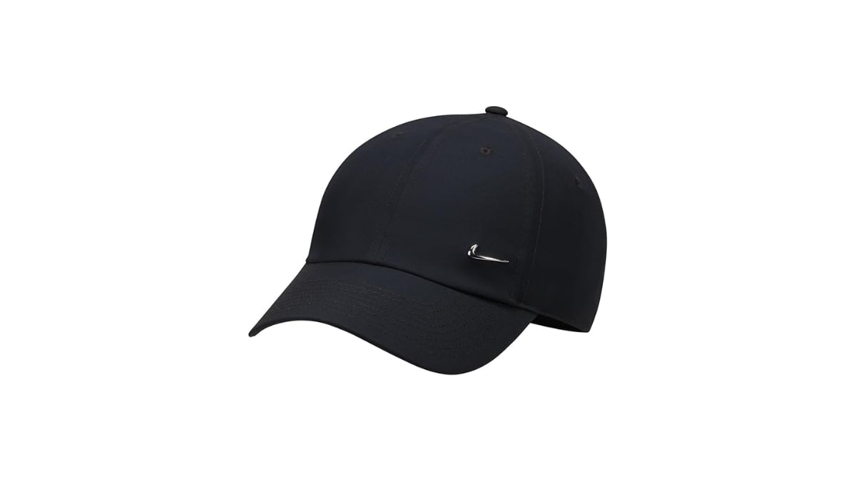 Gorra Nike negra.