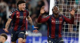 El Levante remonta un 0-2 en contra y sueña con la permanencia