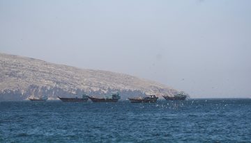 Última hora de la guerra de Estados Unidos e Israel contra Irán, en directo | Una agencia iraní asegura que un buque de EE UU ha sido alcanzado por dos misiles y Washington lo niega