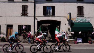 Milagro en Milán: el noruego Dversnes gana en fuga la etapa más llana del Giro de Italia