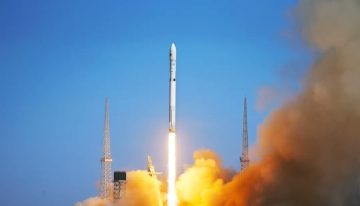 China acaba de lanzar un cohete sin avisar a nadie. Resulta que es el más ambicioso de su historia