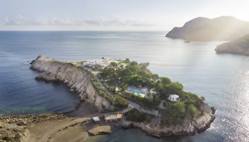 Los alquileres turísticos han tocado techo. En Ibiza alguien ha decidido seguir subiendo: 300.000 euros por una semana