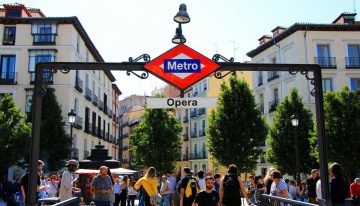 Madrid se está encontrando con un problema creciente en sus estaciones de metro: la venta ilegal de comida callejera