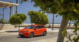 BYD ya tiene los dos híbridos enchufables más vendidos en España. El BYD Dolphin G DM-i es su órdago para acompañarlos