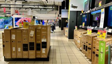 Carrefour está liquidando esta tele QLED de 50 pulgadas ideal para salones pequeños por menos de 300 euros