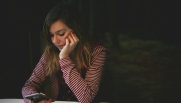 Los expertos coinciden sobre el uso de la IA para saber si somos guapos: «Son un ecosistema de presión estética sin precedentes»