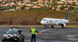 Uno de los aeropuertos más temidos de Europa afronta un nuevo problema. Y llega desde el Atlántico