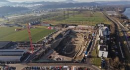 Suiza está excavando un foso de 27 metros de profundidad y más largo que dos campos de fútbol: todo para una batería gigante