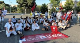 Arranca la jornada de huelga en Catalunya: los médicos de Tarragona se manifiestan y cortan la N-340