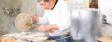 Japón está sufriendo un récord de quiebras de locales de ramen. Y en parte es fruto de la "barrera de los 1.000 yenes" 