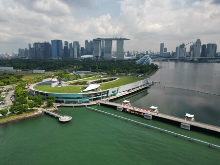 Marina Barrage Closeup 300522