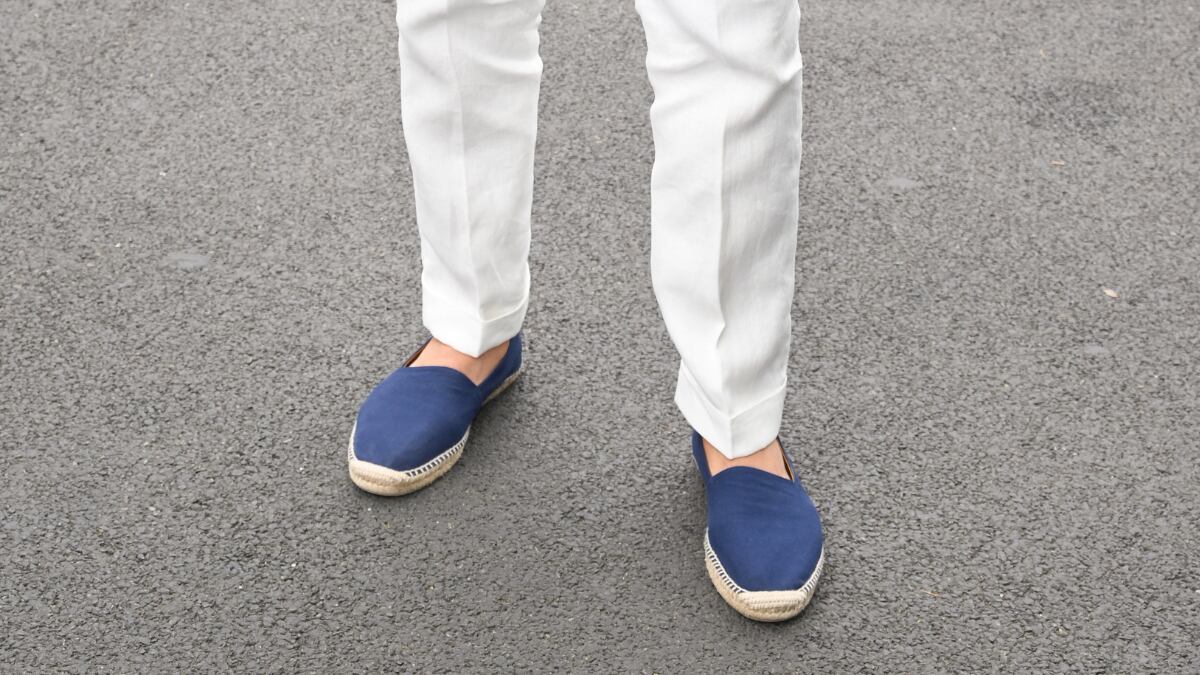 Un símbolo de estilo: estas alpargatas de hombre son cómodas. transpirables y ligeras.