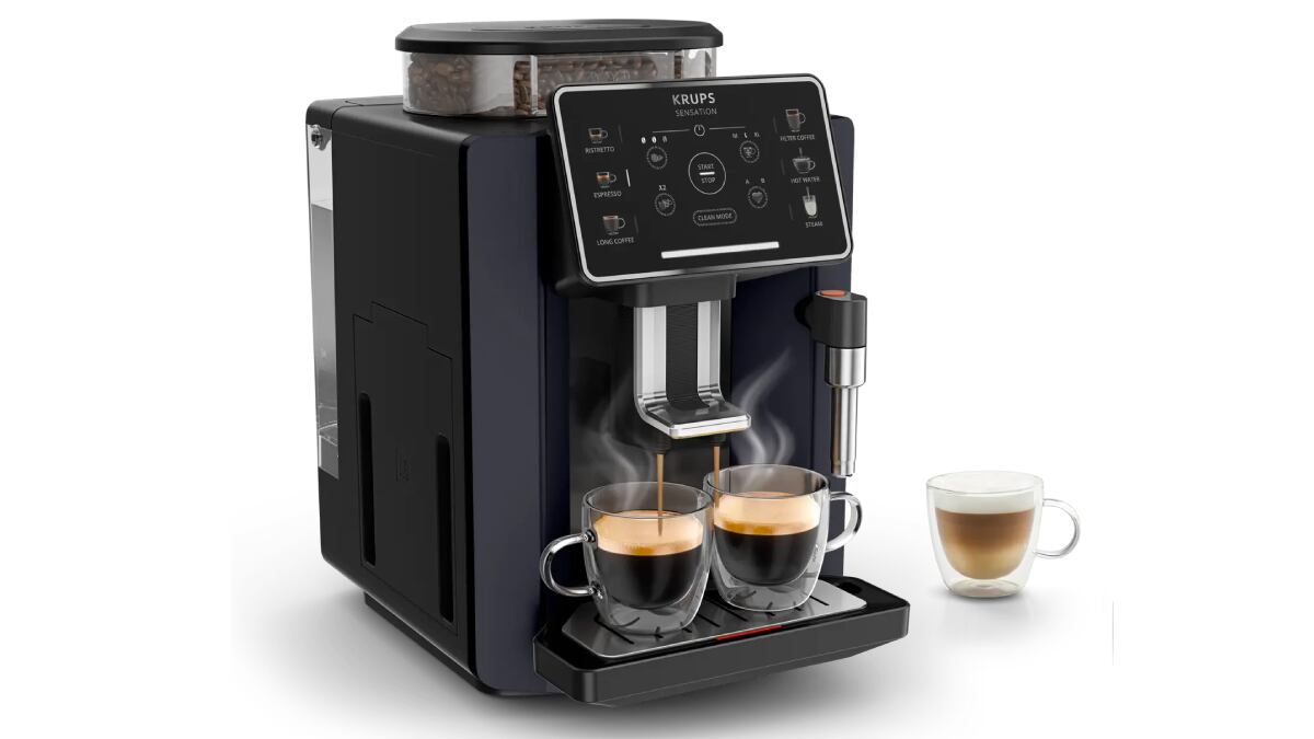 Cafetera superautomática con espumador de leche, de Moulinex