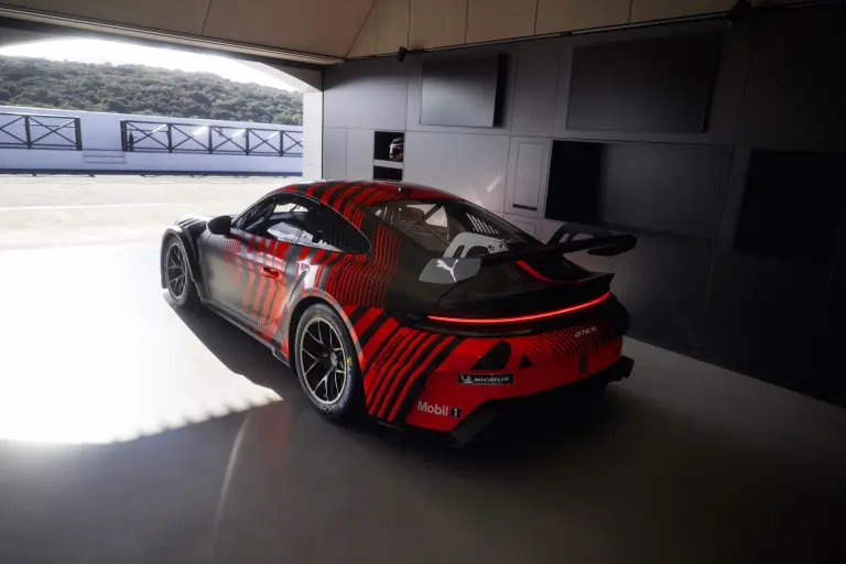 Porsche 911 GT4 R: el 911 toma la batuta del acceso a las competencias profesionales