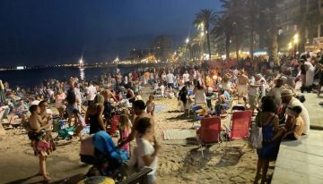 Saltar una hoguera con chanclas: el error que cada año acaba en Urgencias