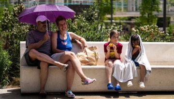 Un centenar de personas atendidas por la ola de calor en Catalunya