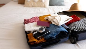 Cómo crear una maleta cápsula de verano con solo 10 prendas