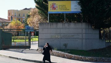 Tres científicos dirigirán el CNIO en busca de una “refundación” del centro
